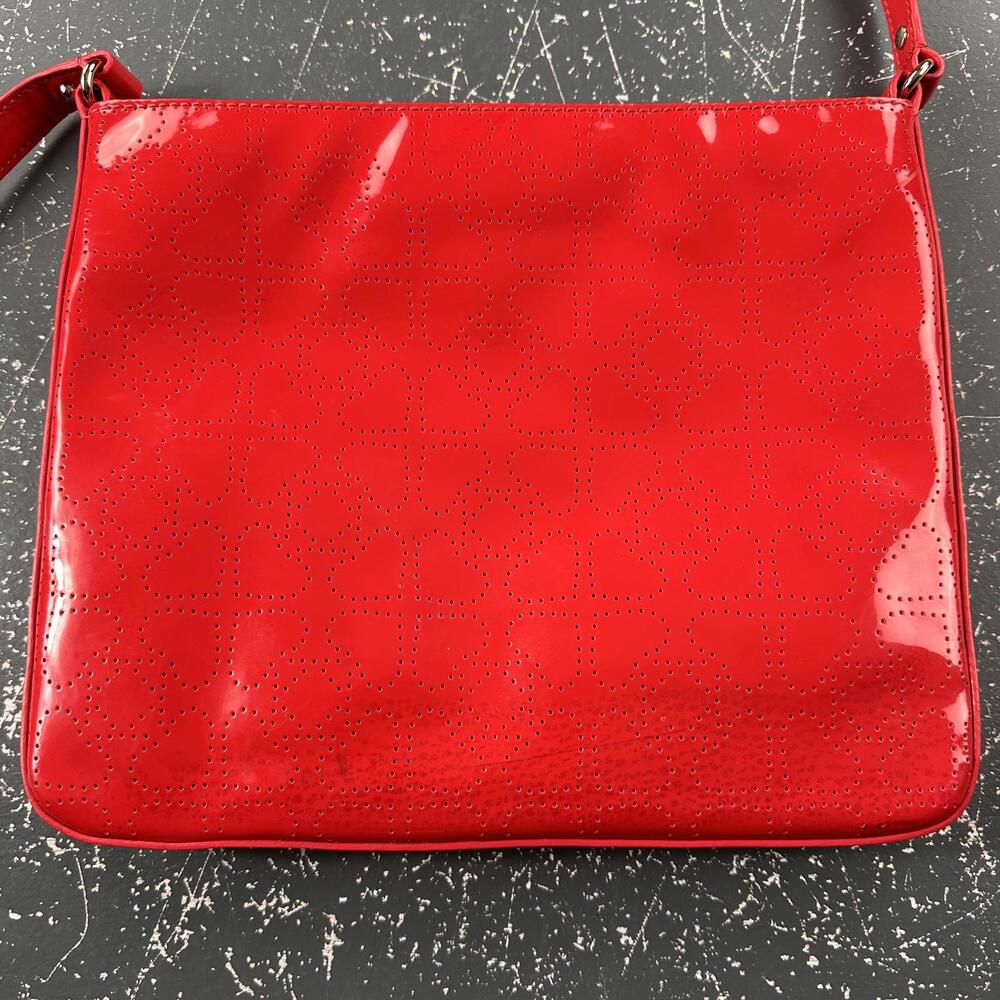 Kate Spade Darby Metro Slim Swing Crossbody Bag Perforated Heart EUC Clean Nice - Picture 3 of 12